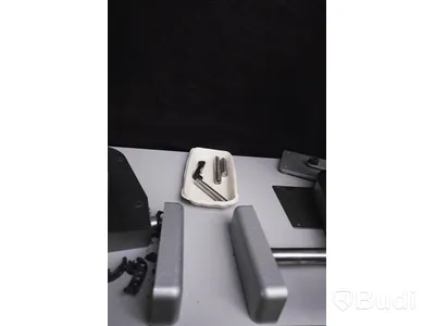 Optiker utrustning, undersökningsbord. Spaltlampa Haag-Streit 900.
